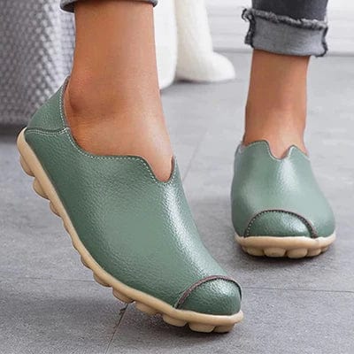 Lightweight and ergonomic loafers