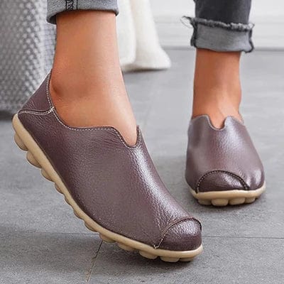 Lightweight and ergonomic loafers