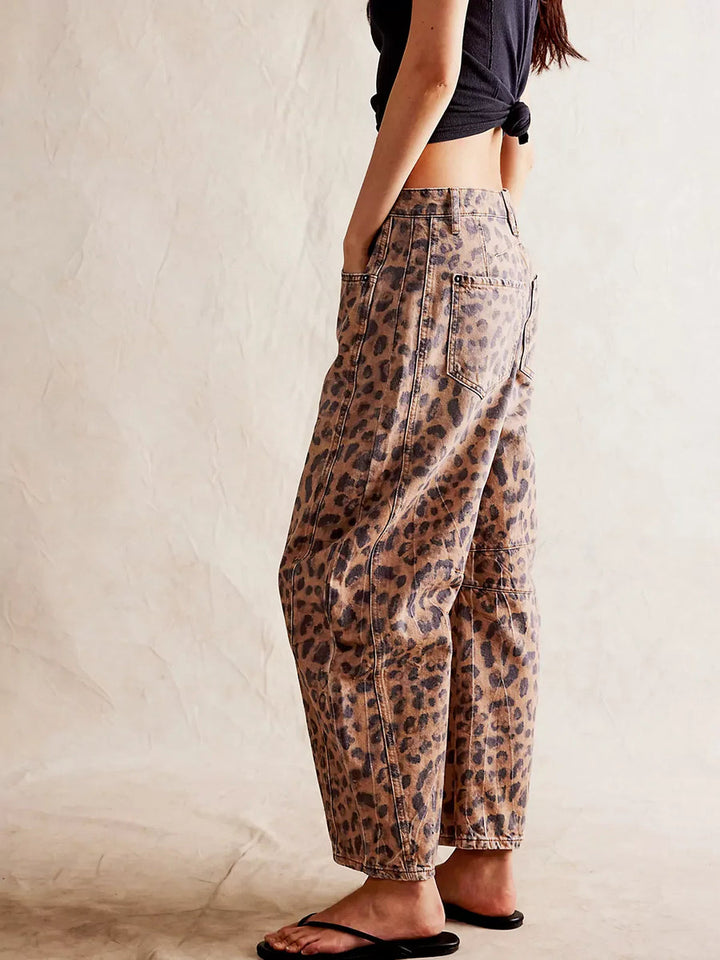 LEOPARD PRINT BARREL JEANS