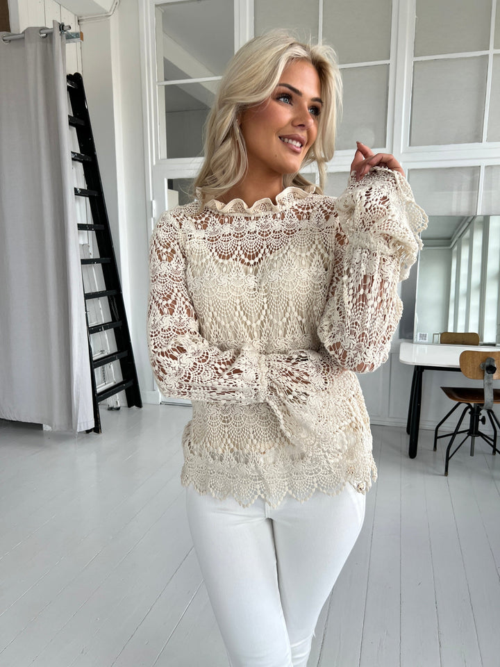 Gaspar Goa beige blouse
