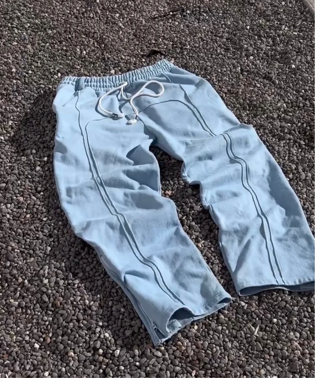 SWEATPANTS