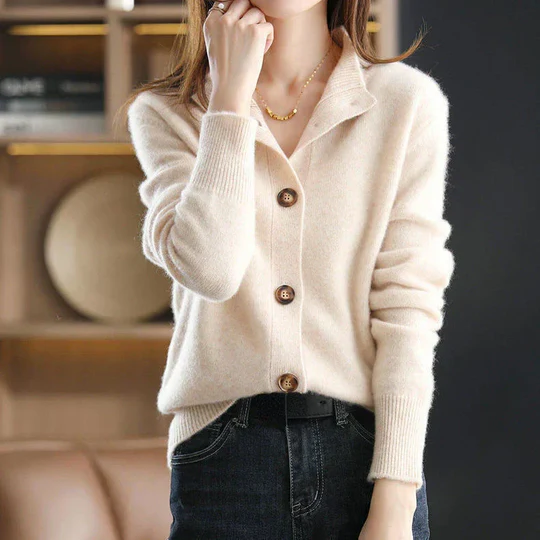 Sophie | Classic button-up cardigan