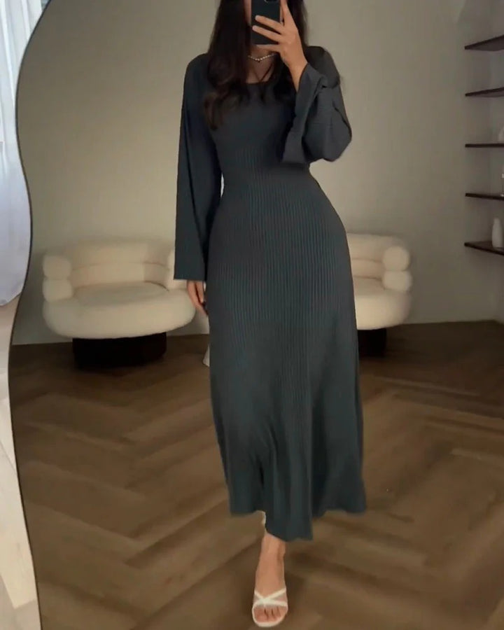 Lena - Elegant tie-waist knitted dress
