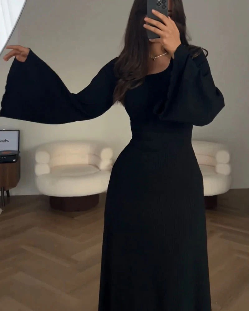 Lena - Elegant tie-waist knitted dress